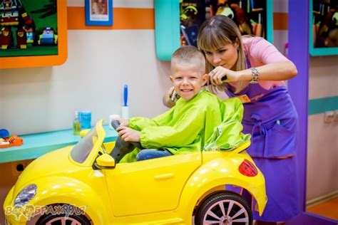 Детская парикмахерская с машинками