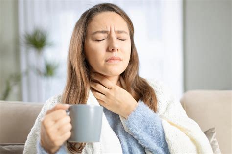 Как облегчить боль в горле без лекарств быстро