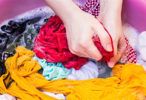 Как отстирать йод с одежды в домашних условиях