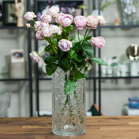 Как сохранить розы в вазе с водой подольше в квартире