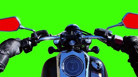 Мотоцикл на зеленом фоне