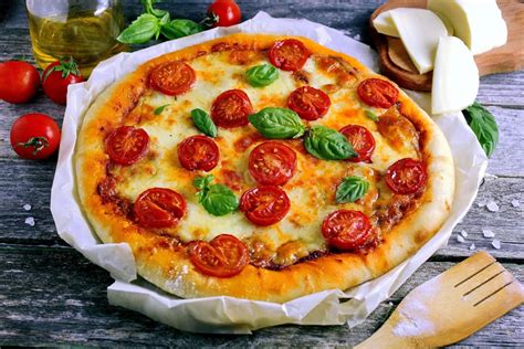 Пицца маргарита рецепт в домашних условиях в духовке