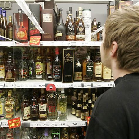 Продажа алкоголя несовершеннолетним ответственность