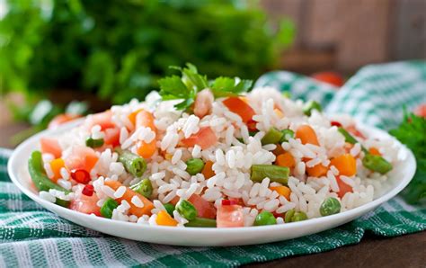 Рис с овощами на сковороде рассыпчатый