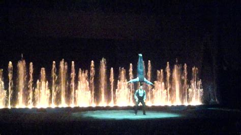 Цирк танцующих фонтанов