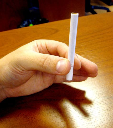 Как подкурить сигарету без зажигалки и спичек дома