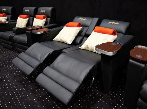 Кинотеатры с диванами в москве