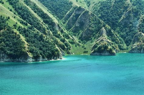 Крупнейшее озеро кавказа