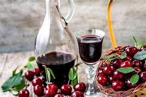 Рецепт вина из вишни в домашних условиях с косточкой