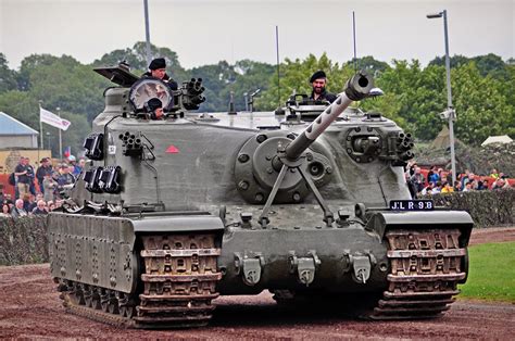 Самый большой танк в мире за всю историю